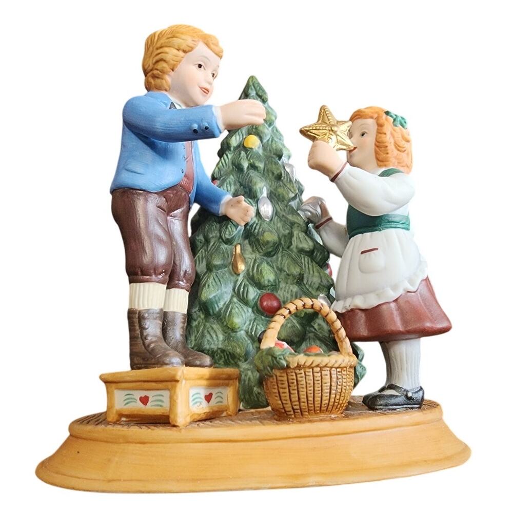 1983 Avon Porcelain Christmas Memories Keeping the Christmas Tradition Figurine
